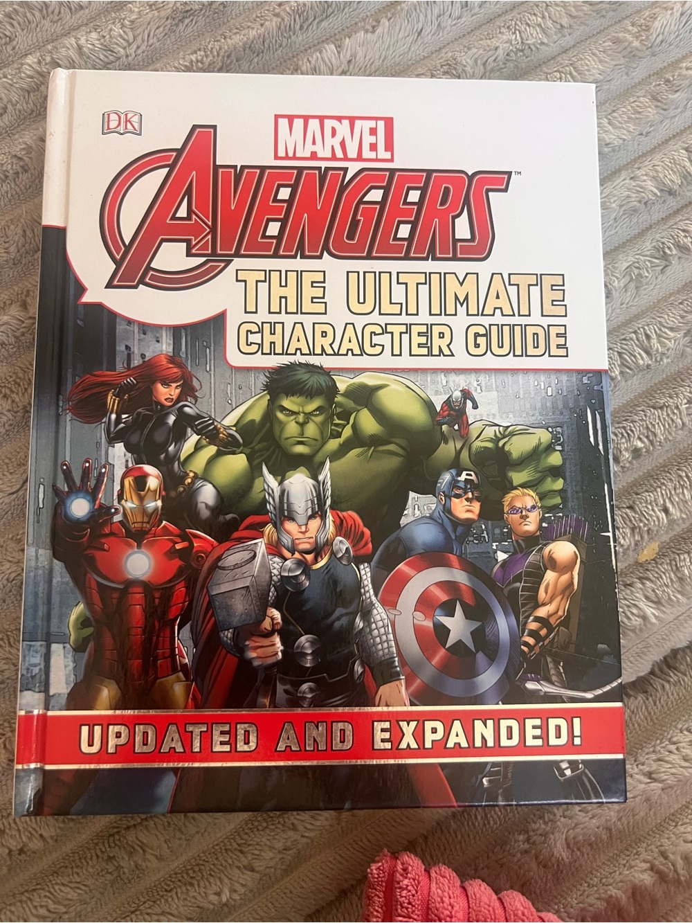 Marvel Avengers The Ultimate Character Guide - White/Red/Green/Blue/Black
